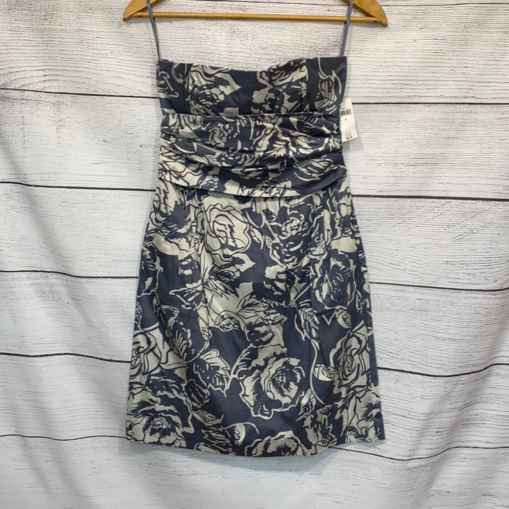 gray and cream floral strapless dress Banana Repu